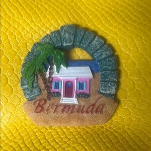 💐2/$10💐Yellow Textured Bermuda Souvenir